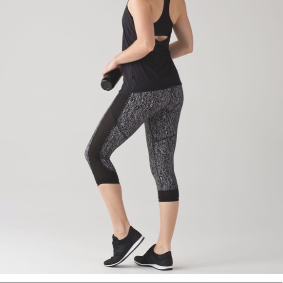 Lululemon Fit Physique Crop (19") - Picture 1 of 5